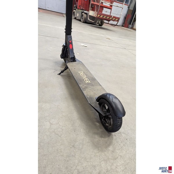 1x E-Scooter