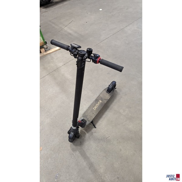 1x E-Scooter