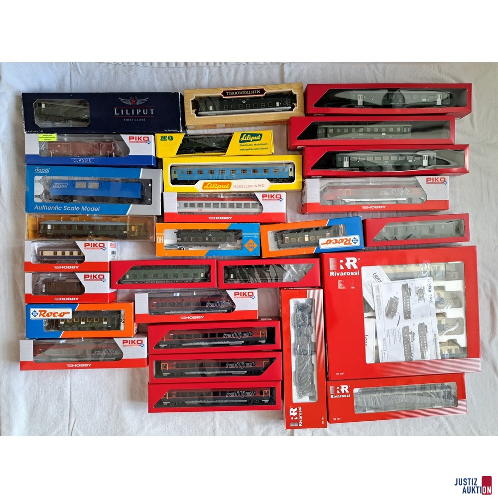 83 Einheiten Rollmaterial f&uuml;r Modelleisenbahnen