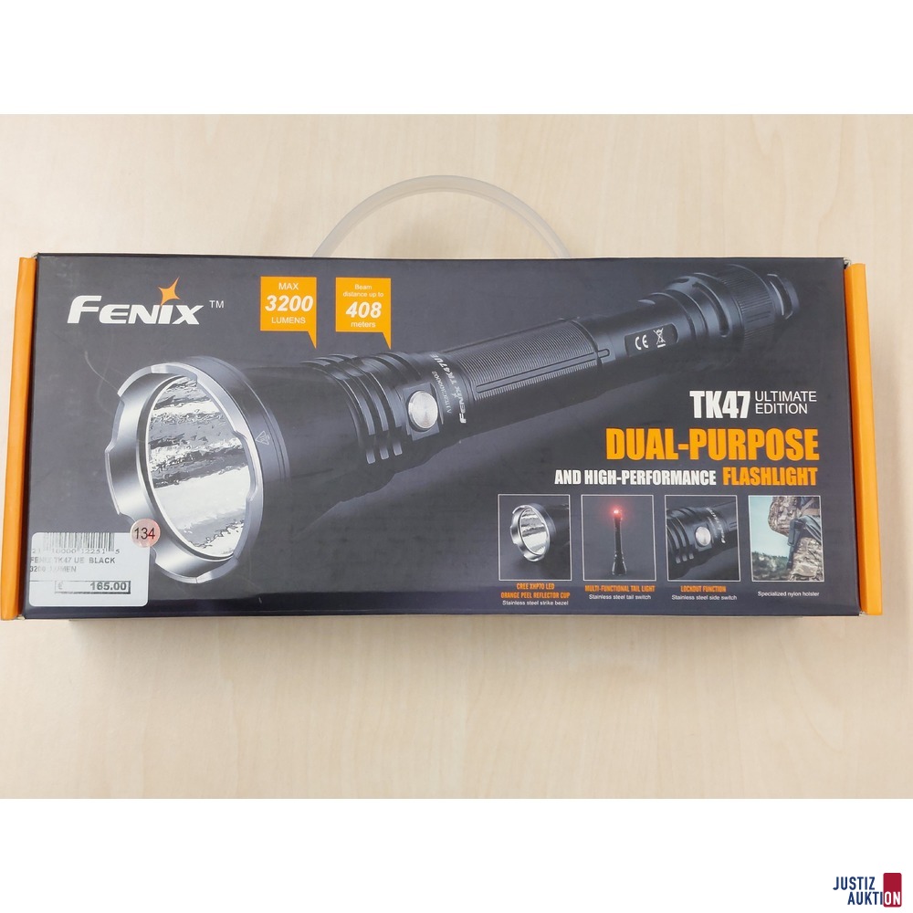 Taschenlampe der Marke FENIX TK47UE 3200 LUMEN