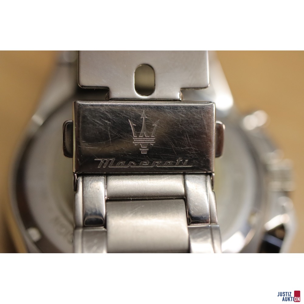 Herren-Armbanduhr