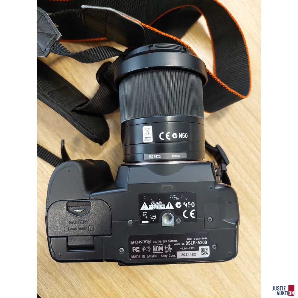 Kamera der Marke Sony A 200 Reflex mit Tasche und Zubehör gebraucht