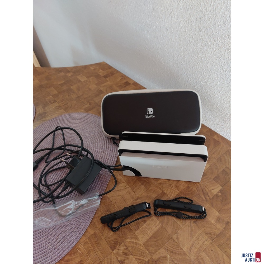 Nintendo Switch OLED schwarz/weiß