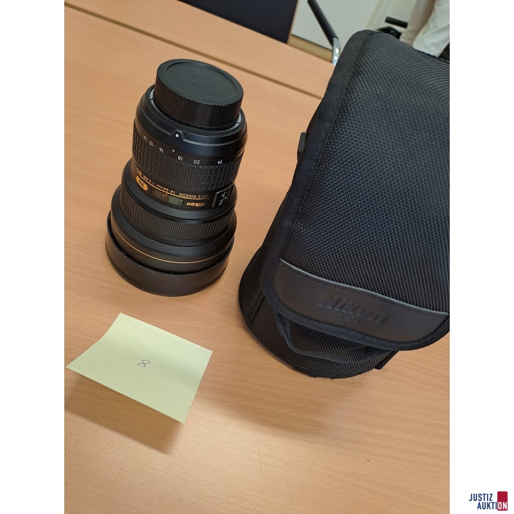 Objektiv Nikon AF-S Nikkor 14-24 mm 1:2. 8G ED samt Köcher
