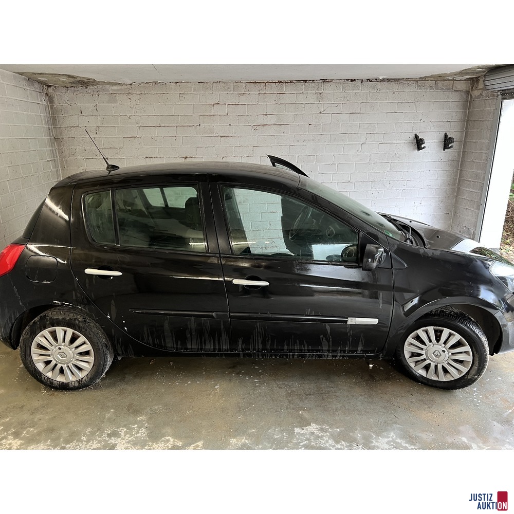 Renault Clio schwarz - Seitenansicht