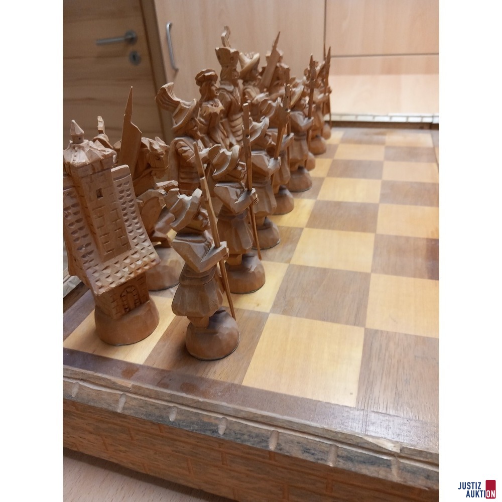 weiße Figuren