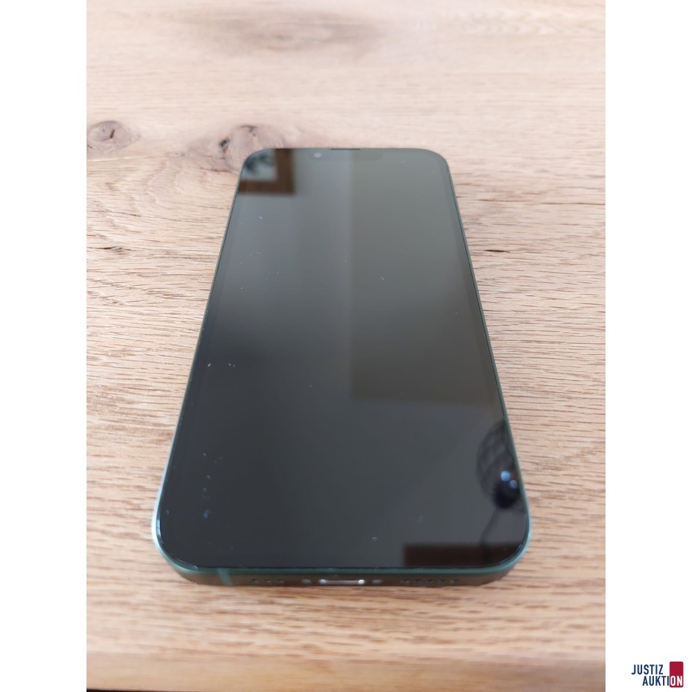Apple iPhone 13
