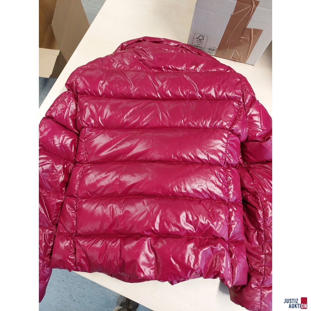 Damenjacke der Marke Moncler - Daim Down Burgundy Gr&period; 4