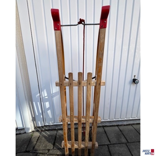 Holzschlitten