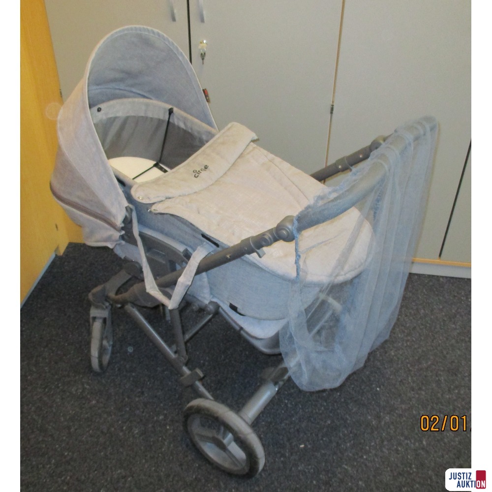 Kinderwagen mit Babywanne