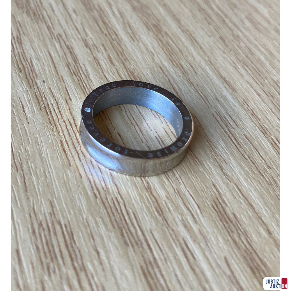 Fingerring mit Strassstein