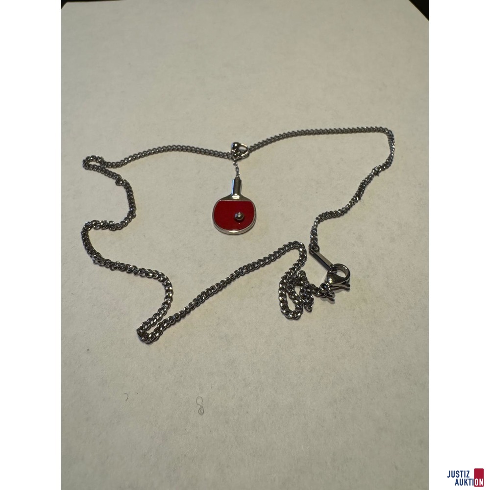 Silberfarbene Kette mit Tischtennisanh&auml;nger
