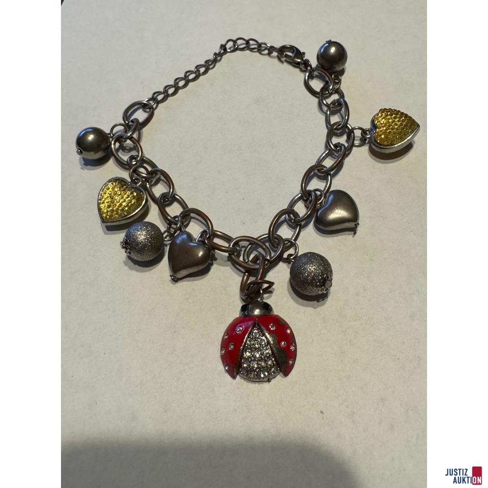 Armband mit Herz- und K&auml;feranh&auml;ngern