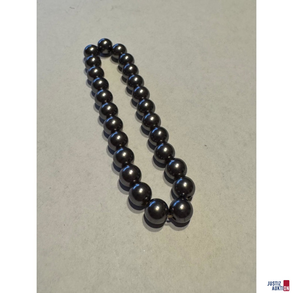 Perlenarmband grau&comma; gerissen&comma; Perlen noch nutzbar