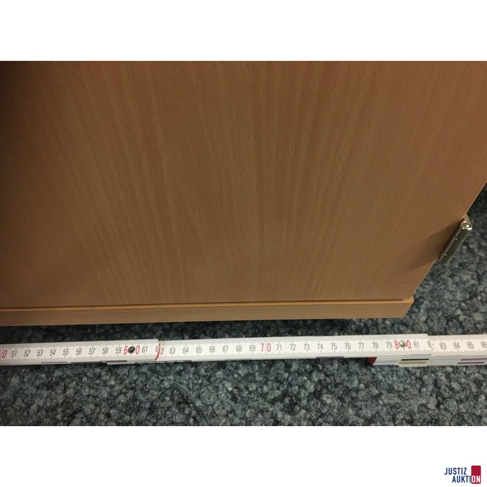 Vitrine Breite 80 cm