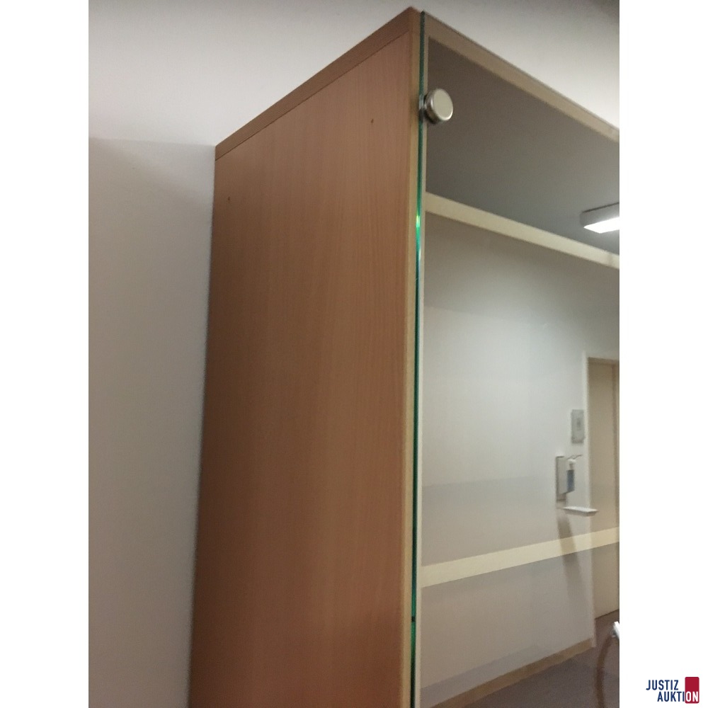 Vitrine linke Seite