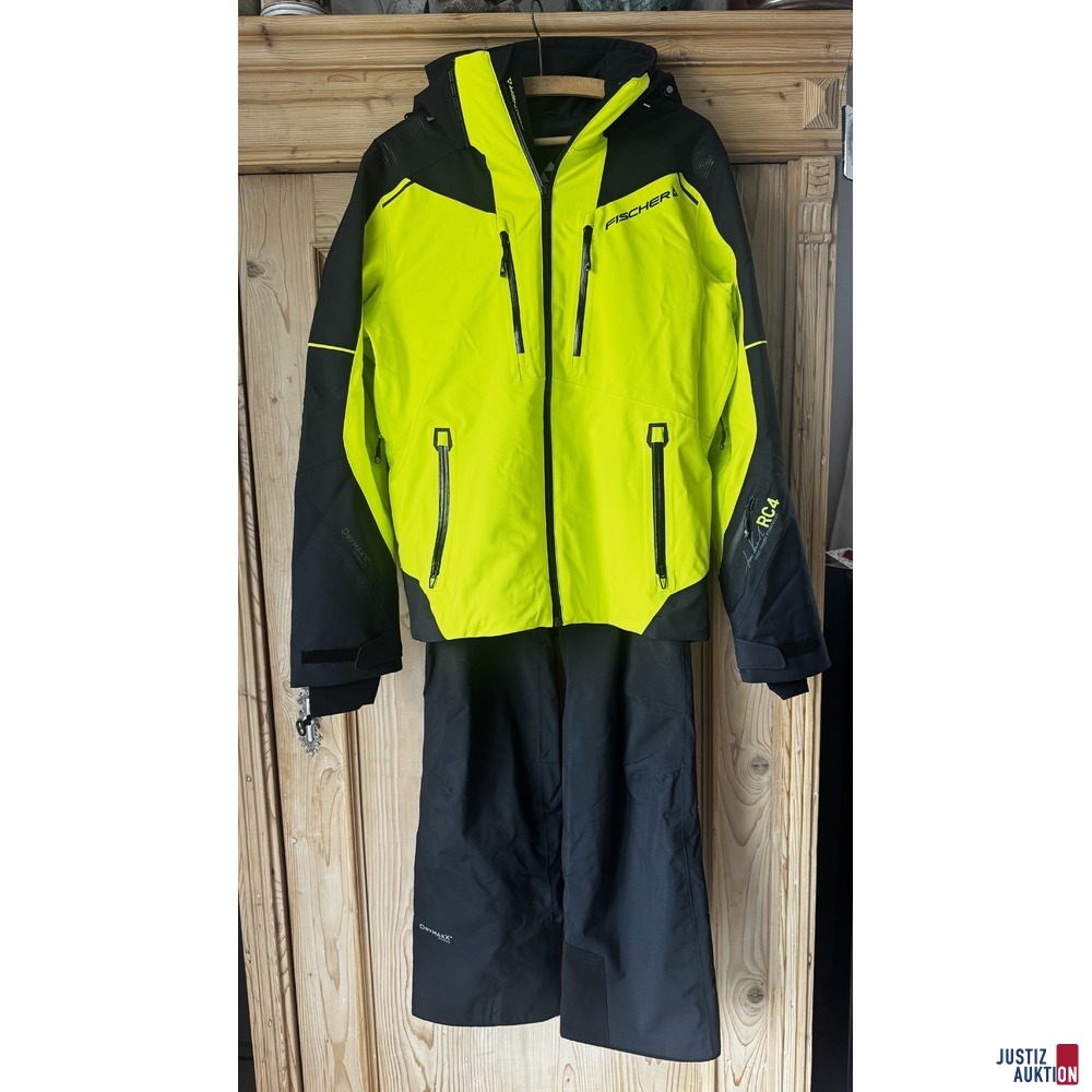 Hose und Jacke vorne