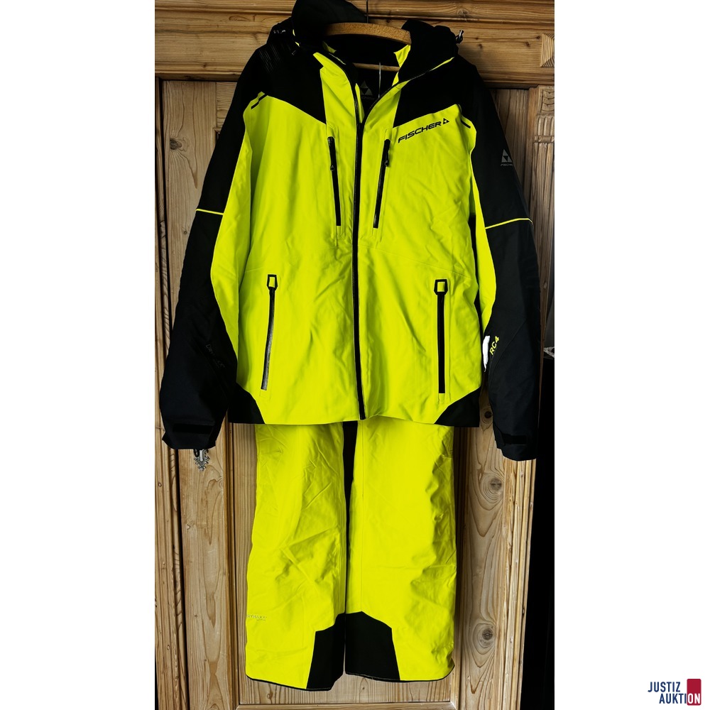 Jacke und Hose vorne
