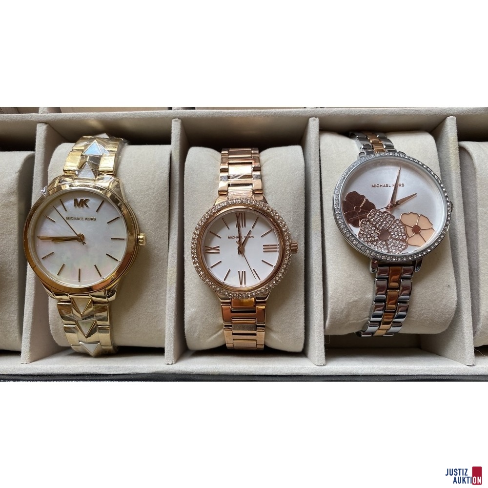 3x Michael Kors