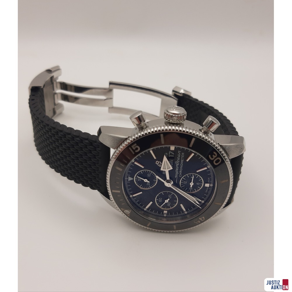 Uhr quer Verschluss offen