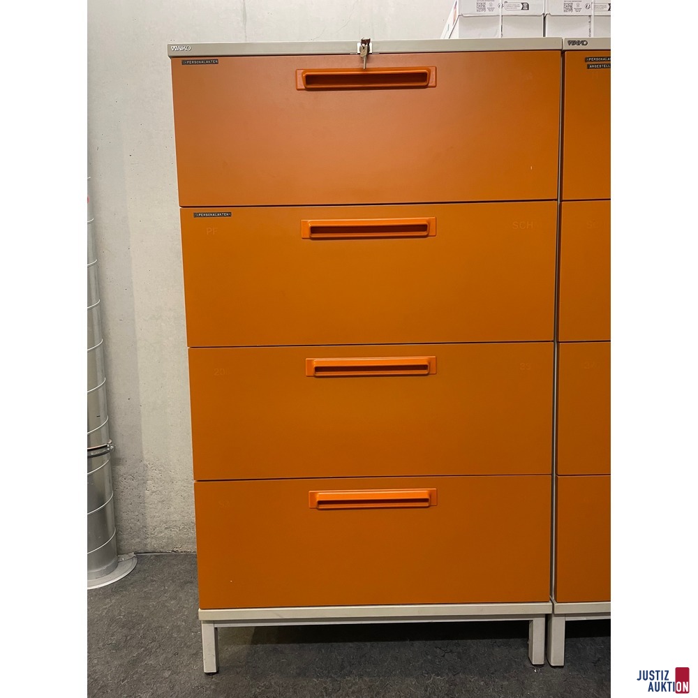 Schrank
