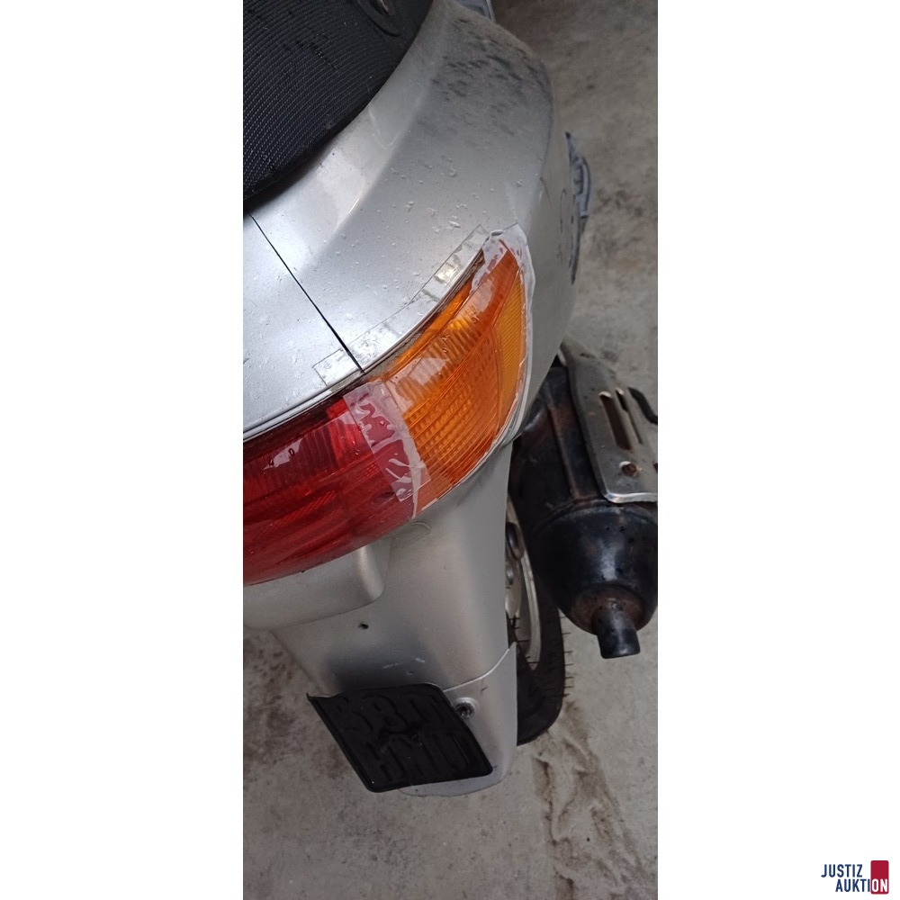 Schaden geklebt mit Klebeband