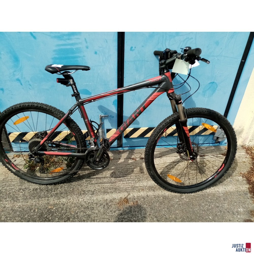 Fahrrad Gigant grau rot