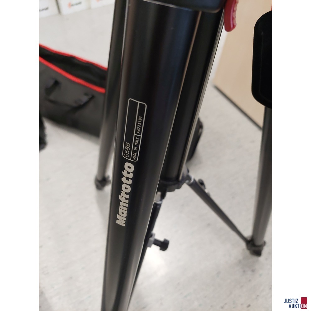 1 3er-Pack Stativ der Marke Manfrotto 1004BAC u&period;a&period;