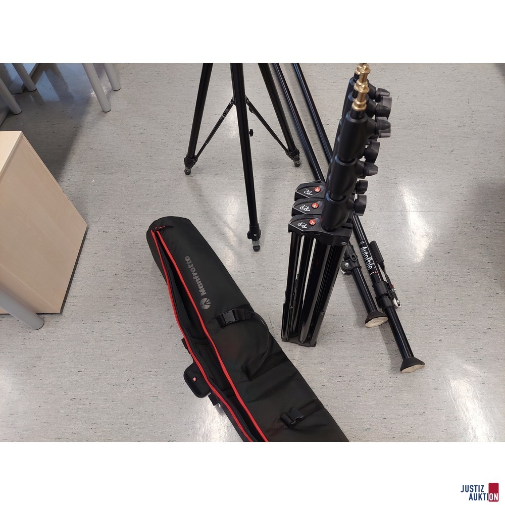 1 3er-Pack Stativ der Marke Manfrotto 1004BAC u&period;a&period;