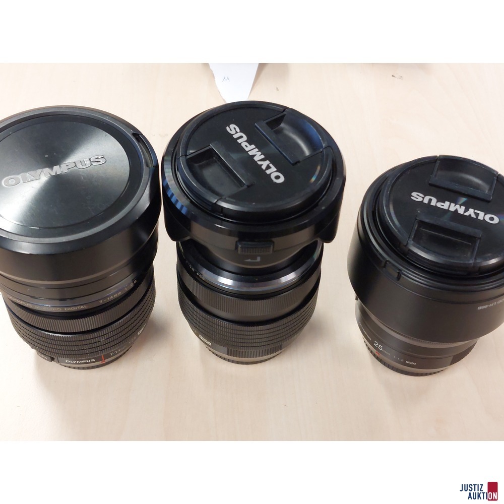 1 Objektiv der Marke Olympus M&period;Zuiko Digital u&period;a&period;