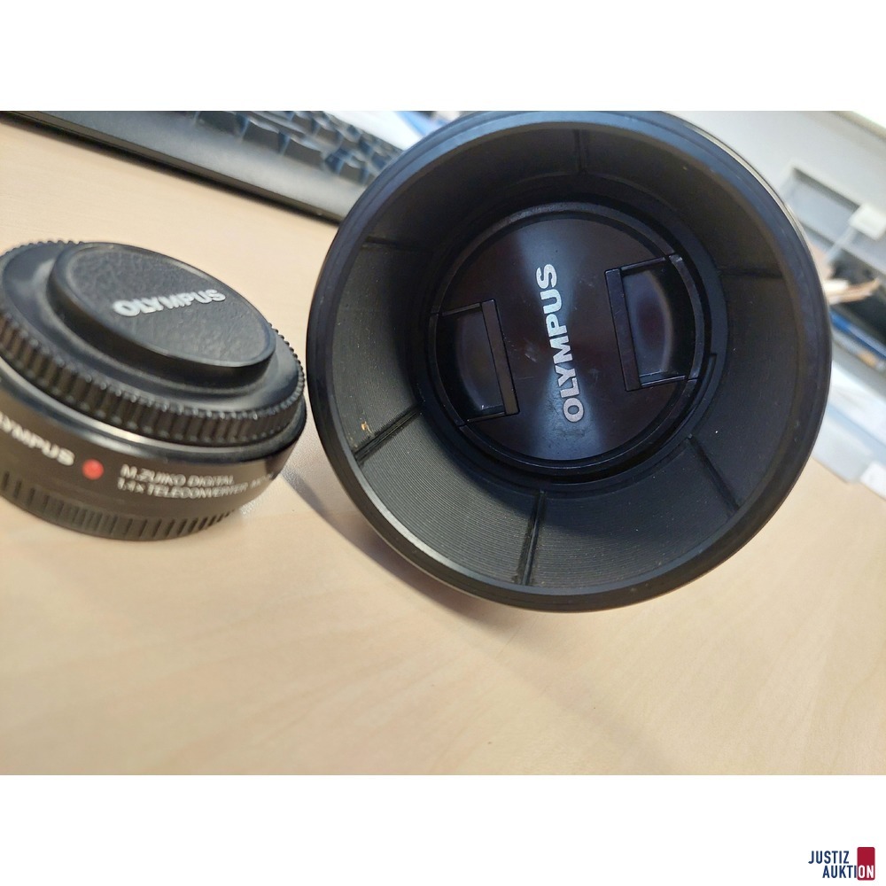 1 Objektiv der Marke Olympus M&period;Zuiko Digital u&period;a&period;