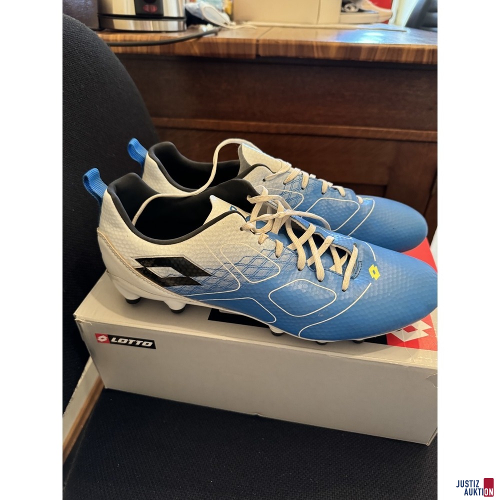 Fußballschuhe Marke LOTTO, GR. 42,5 - Seitenansicht