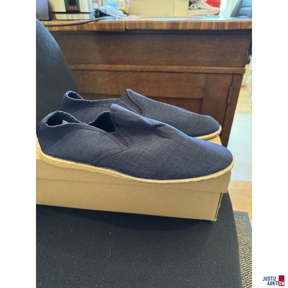 Seitenansicht Schuhe Marke NEW LOOK GR.43