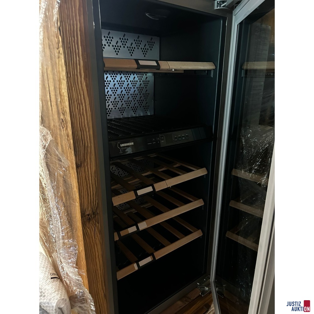Weintemperierschrank Liebherr Vinidor mit Holzverbau