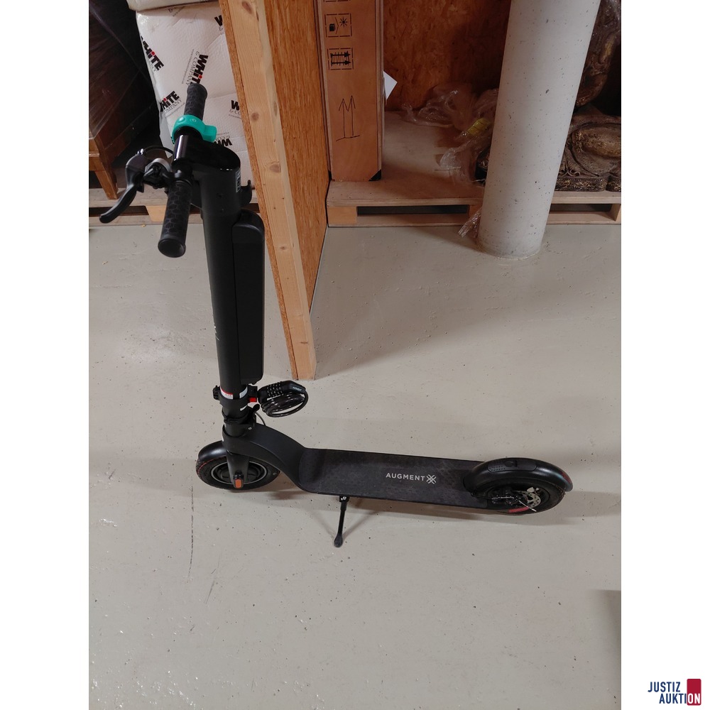 E-Scooter der Marke Augment ES 210 &lpar;450W&rpar;