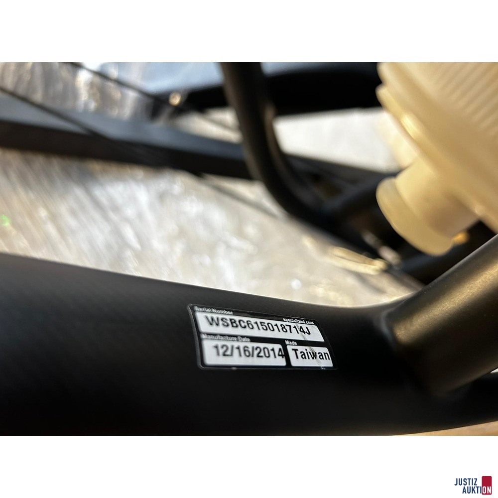 Rennrad Specialized mit Rollentrainer