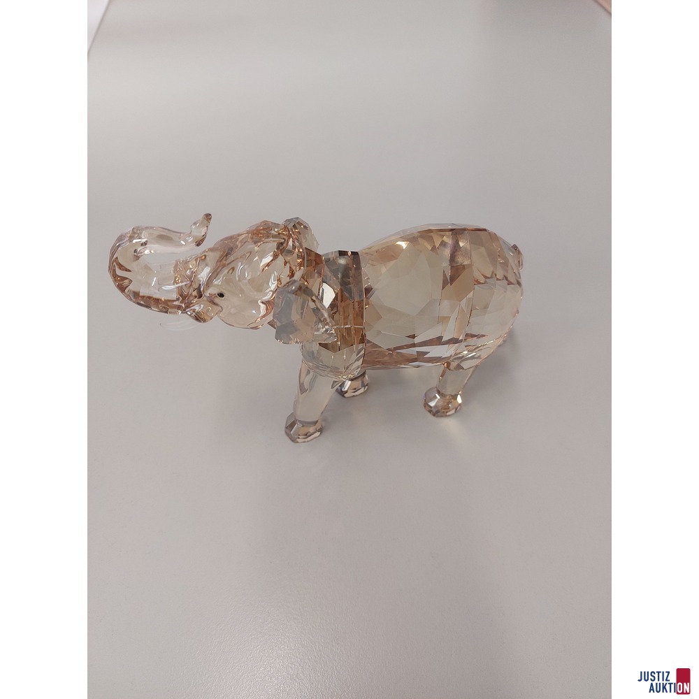 Swarovski – Elephant China SCS Annual Edition 2013 Produkt Code: 1137207 - Größe ca. 16,5 x 11,3 cm