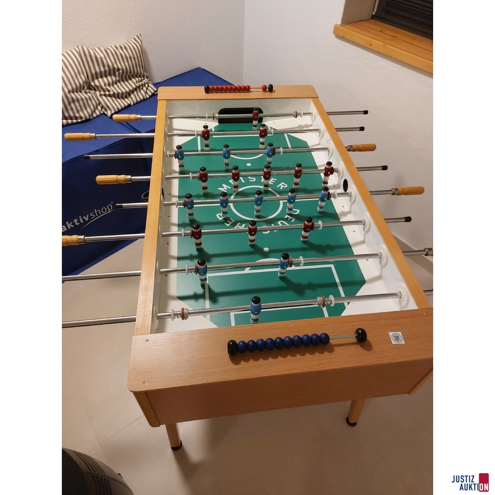 Tischfußballtisch aus Holz gebraucht/Gebrauchsspuren vorhanden