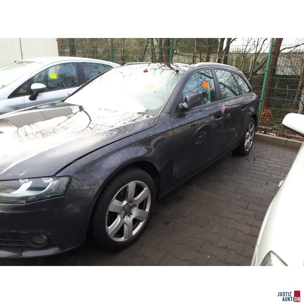 Seite links&comma; Delle Motorhaube