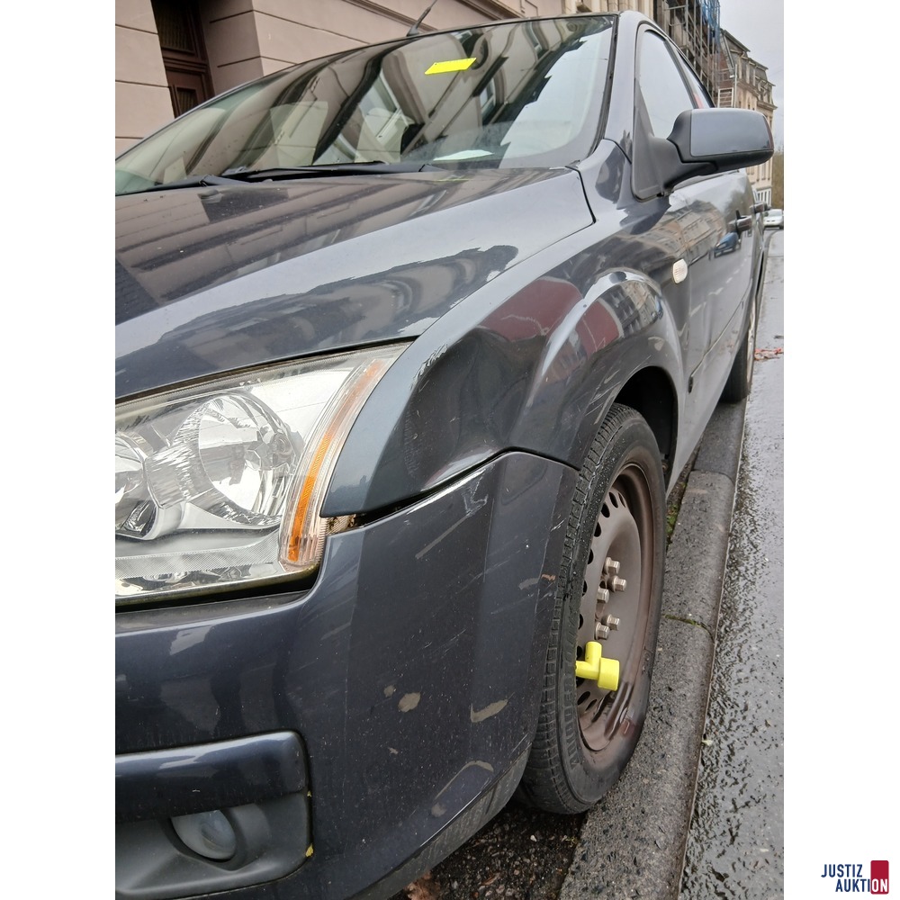 Besch&auml;digung vorne links