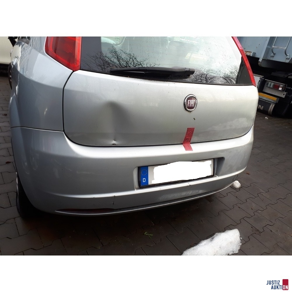 Kofferraum mit Beule