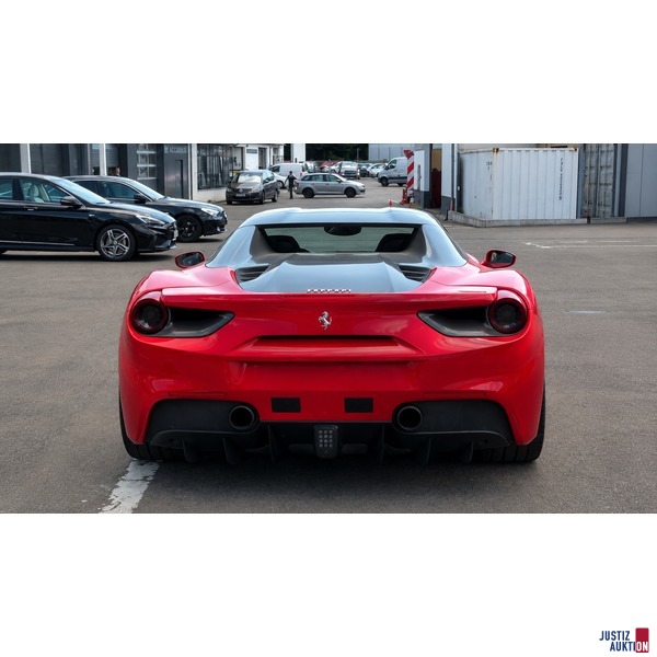 Ferrari hinten