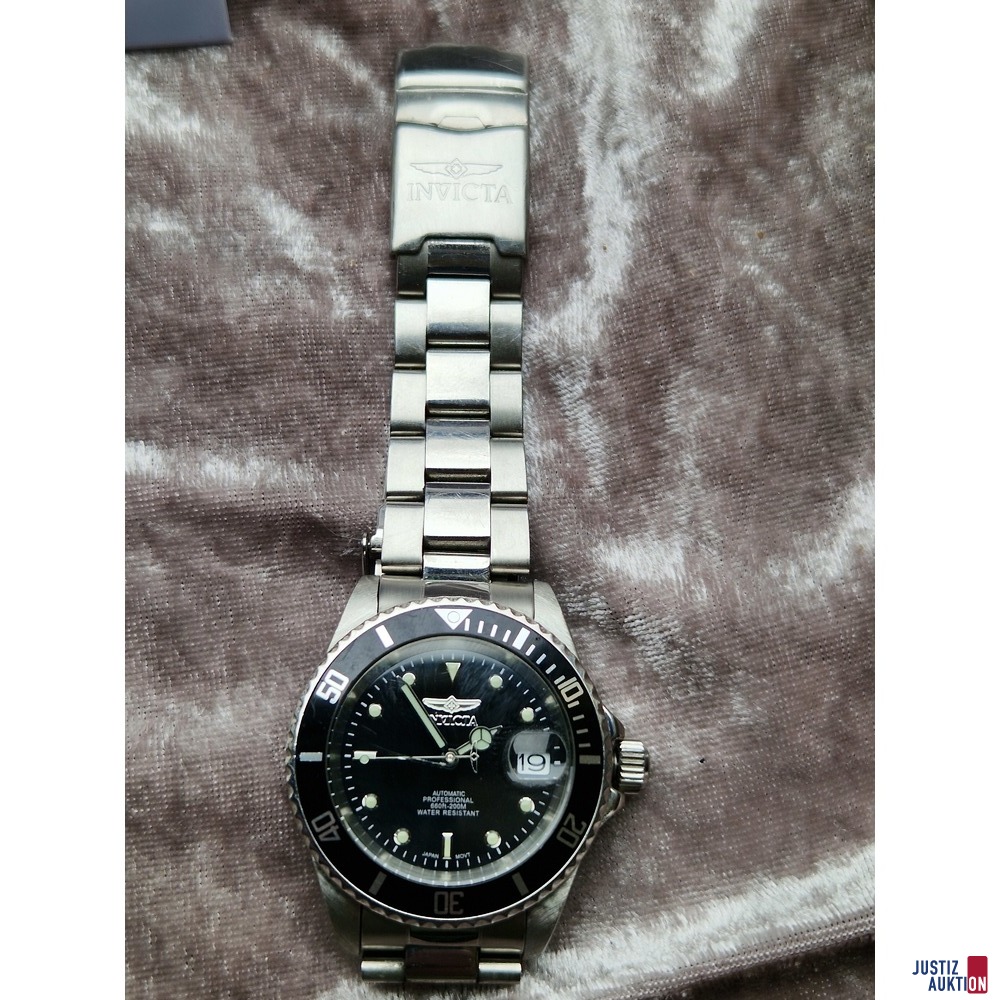 Armbanduhr