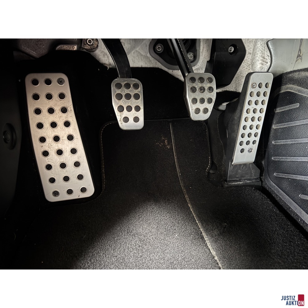 nachgerüstete Pedalauflagen