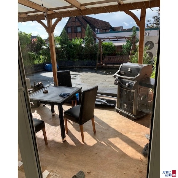 Terrassenmöbel, Gasgrill, Hollywoodschaukel