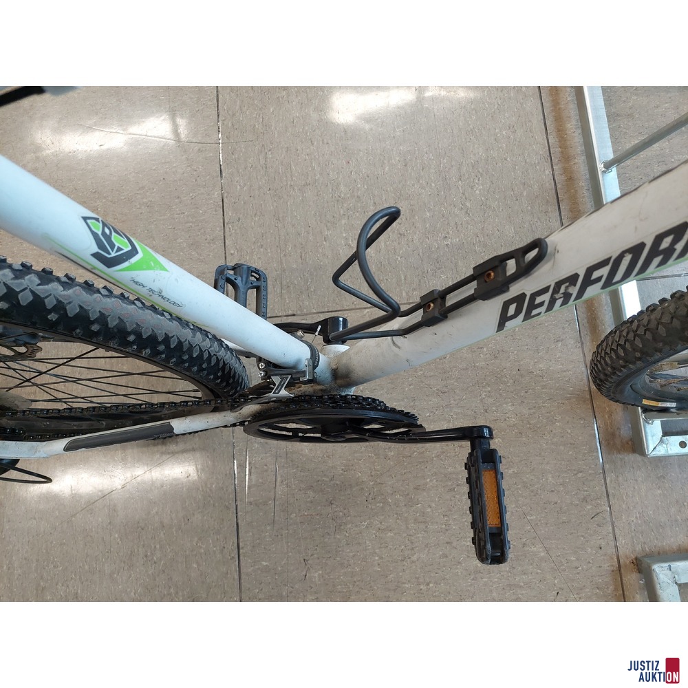 Fahrrad der Marke Performance MTB Sportline Series