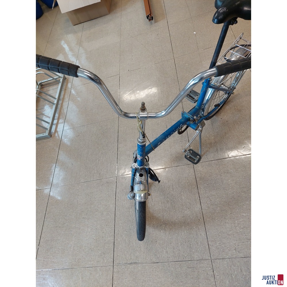 Fahrrad der Marke Camping