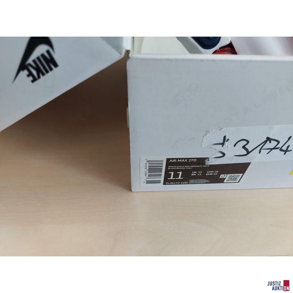 1 Paar Sneaker der Marke Nike Airmax 270 Größe 45 u.a.