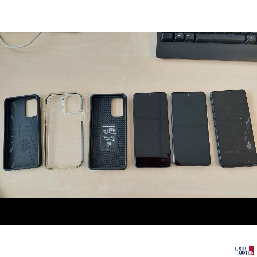 Handy der Marke Samsung Galaxy A12 u.a.
