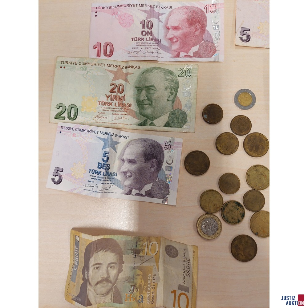 Lot bestehend aus Banknoten (8x) und Münzen (14x) diverser Länder